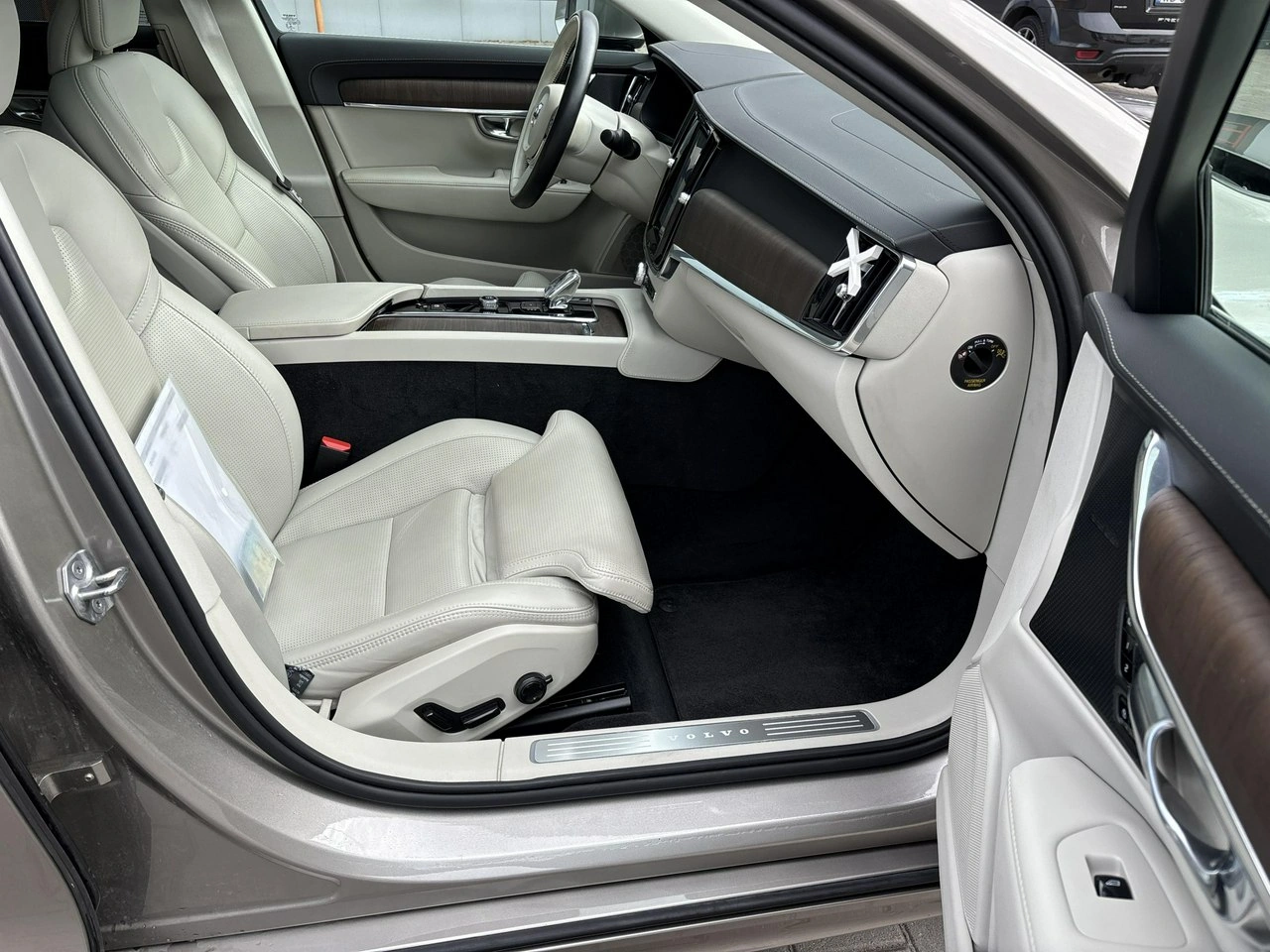 Volvo S90 - Zdjęcie 18