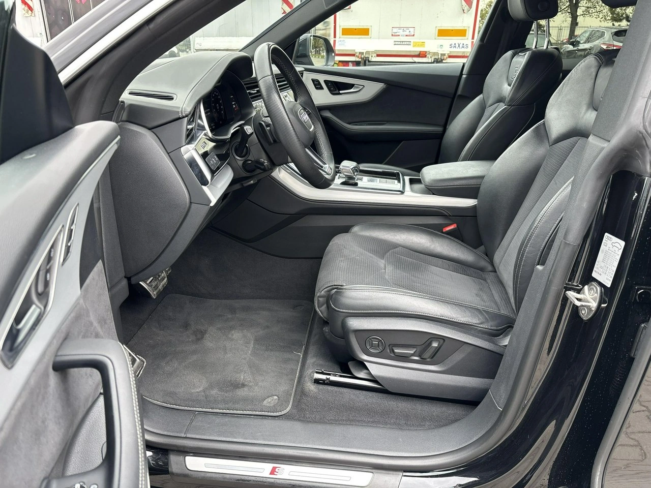 Audi Q8 - Zdjęcie 10