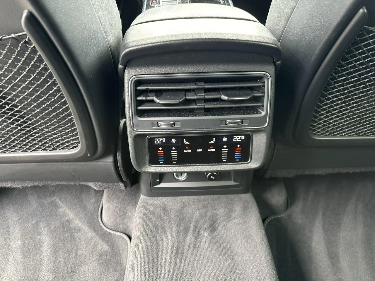 Audi Q8 - Zdjęcie 12