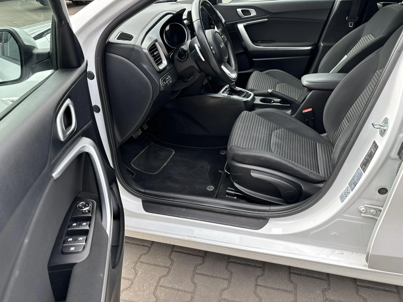 Kia Ceed - Zdjęcie 10