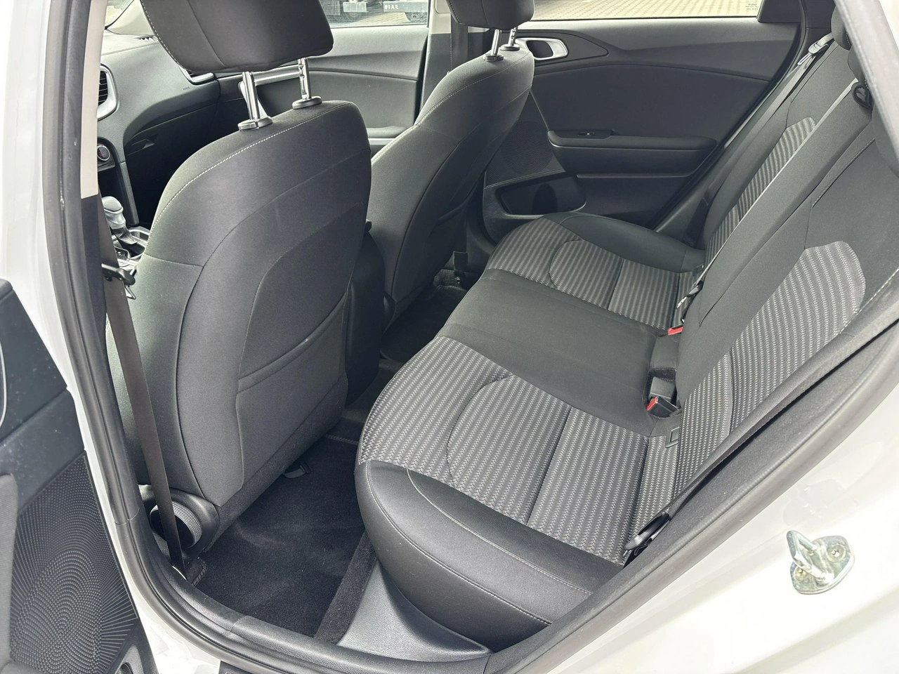 Kia Ceed - Zdjęcie 11