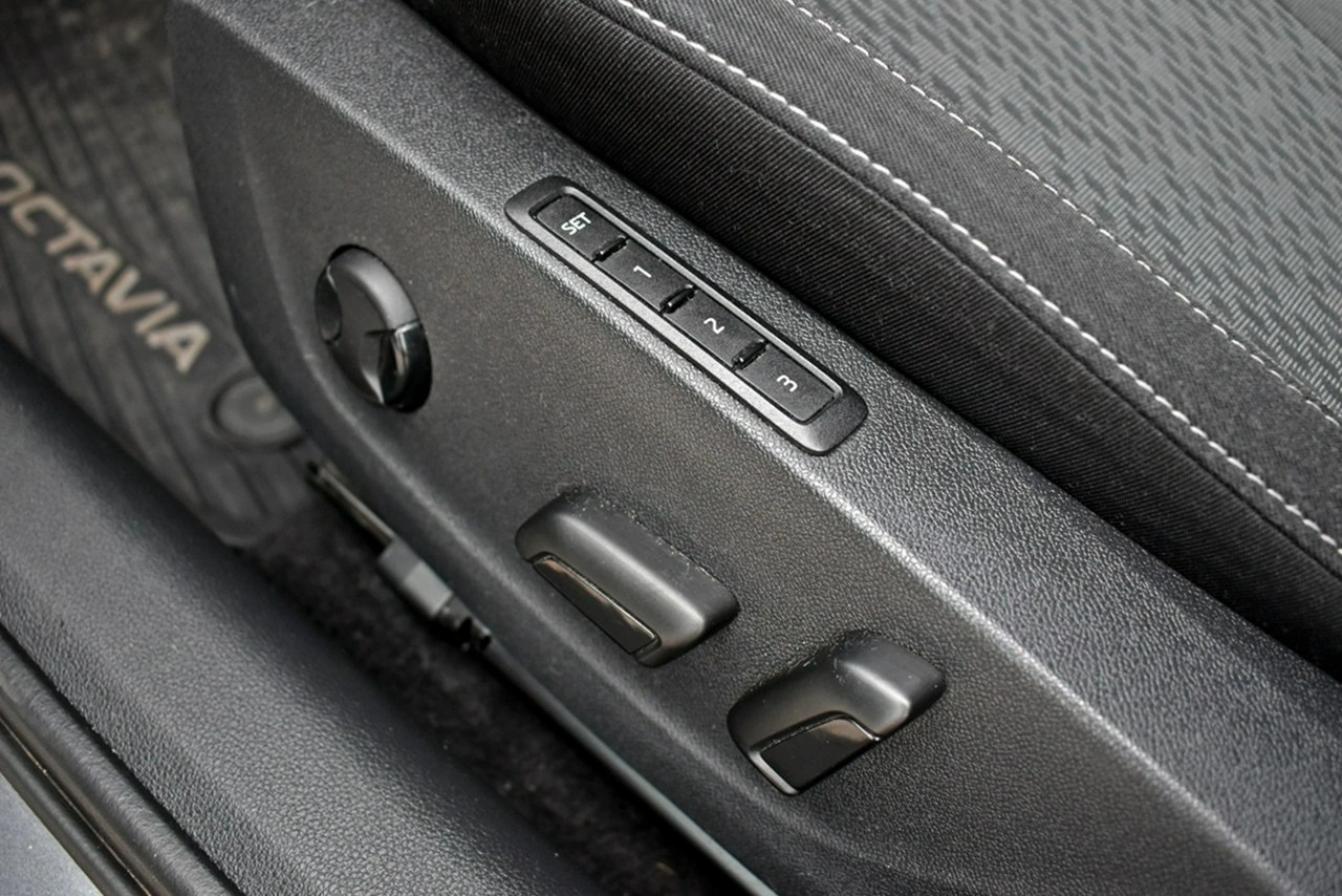 Skoda Octavia - Zdjęcie 9