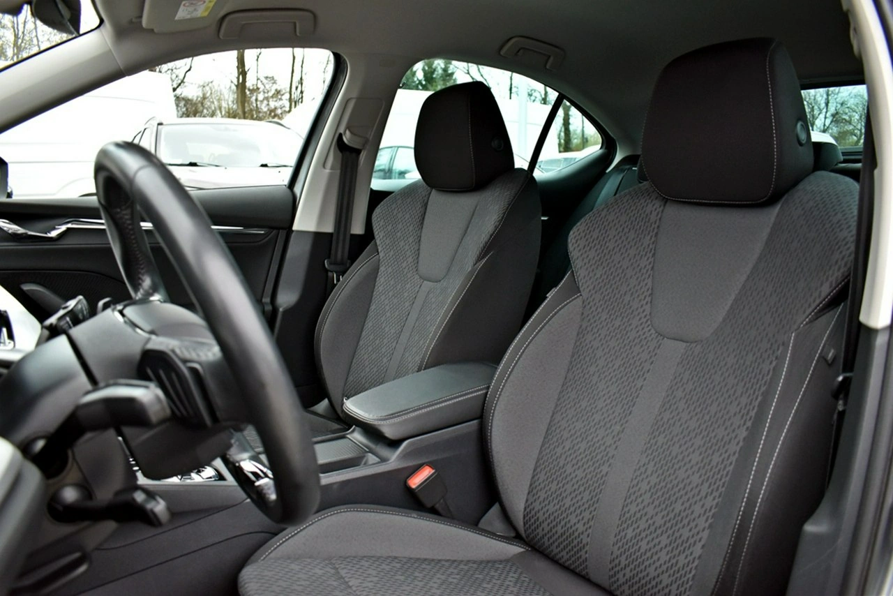 Skoda Octavia - Zdjęcie 10