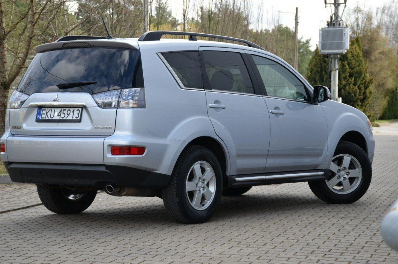 Mitsubishi Outlander - Zdjęcie 12