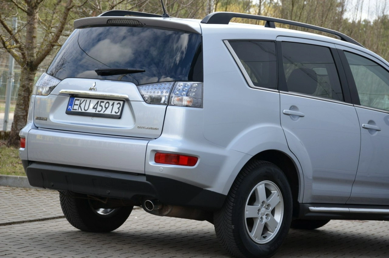 Mitsubishi Outlander - Zdjęcie 13