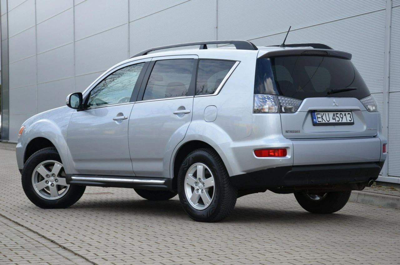 Mitsubishi Outlander - Zdjęcie 6