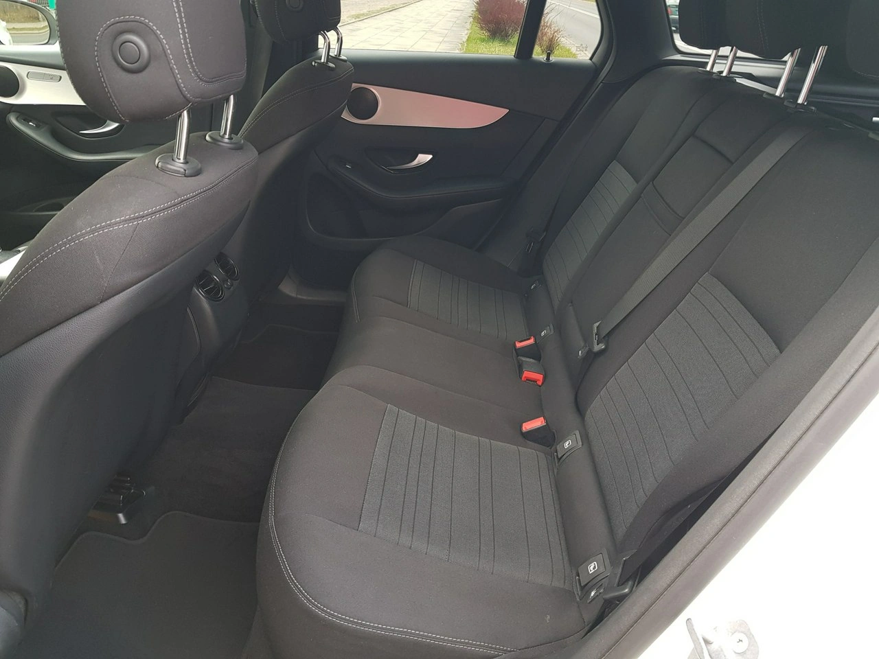 Mercedes GLC 220 - Zdjęcie 10