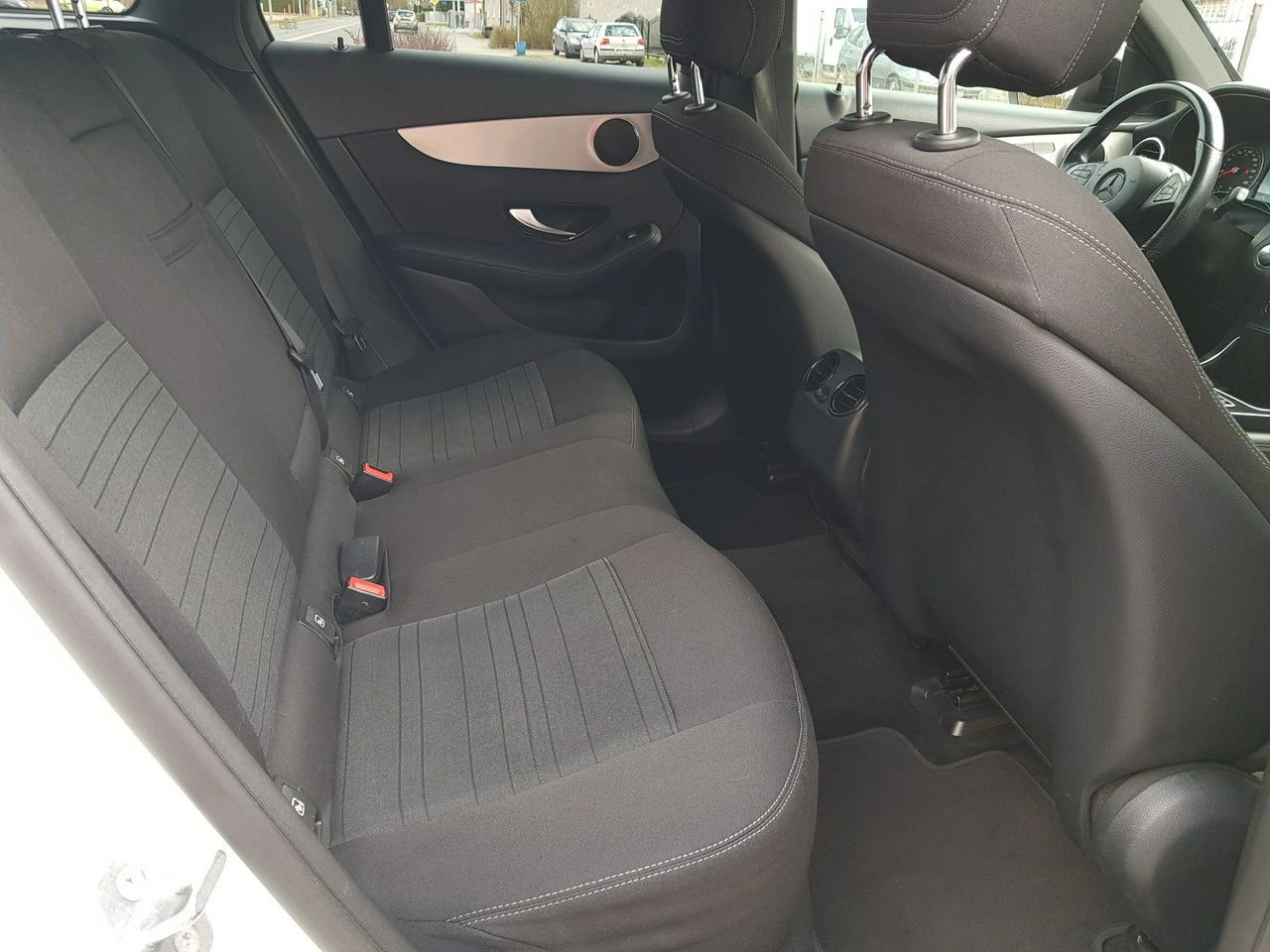 Mercedes GLC 220 - Zdjęcie 14