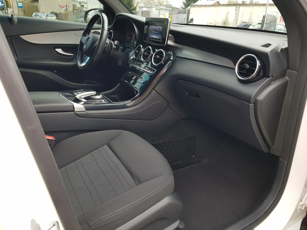 Mercedes GLC 220 - Zdjęcie 15