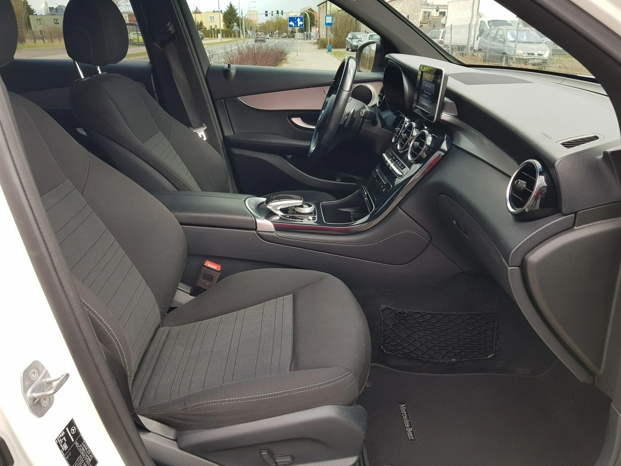 Mercedes GLC 220 - Zdjęcie 16