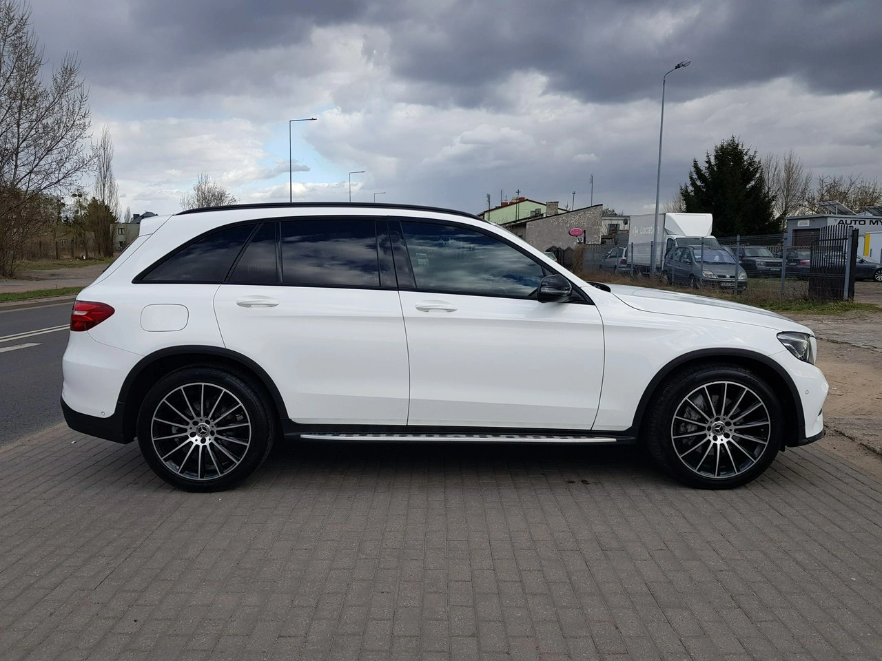 Mercedes GLC 220 - Zdjęcie 3