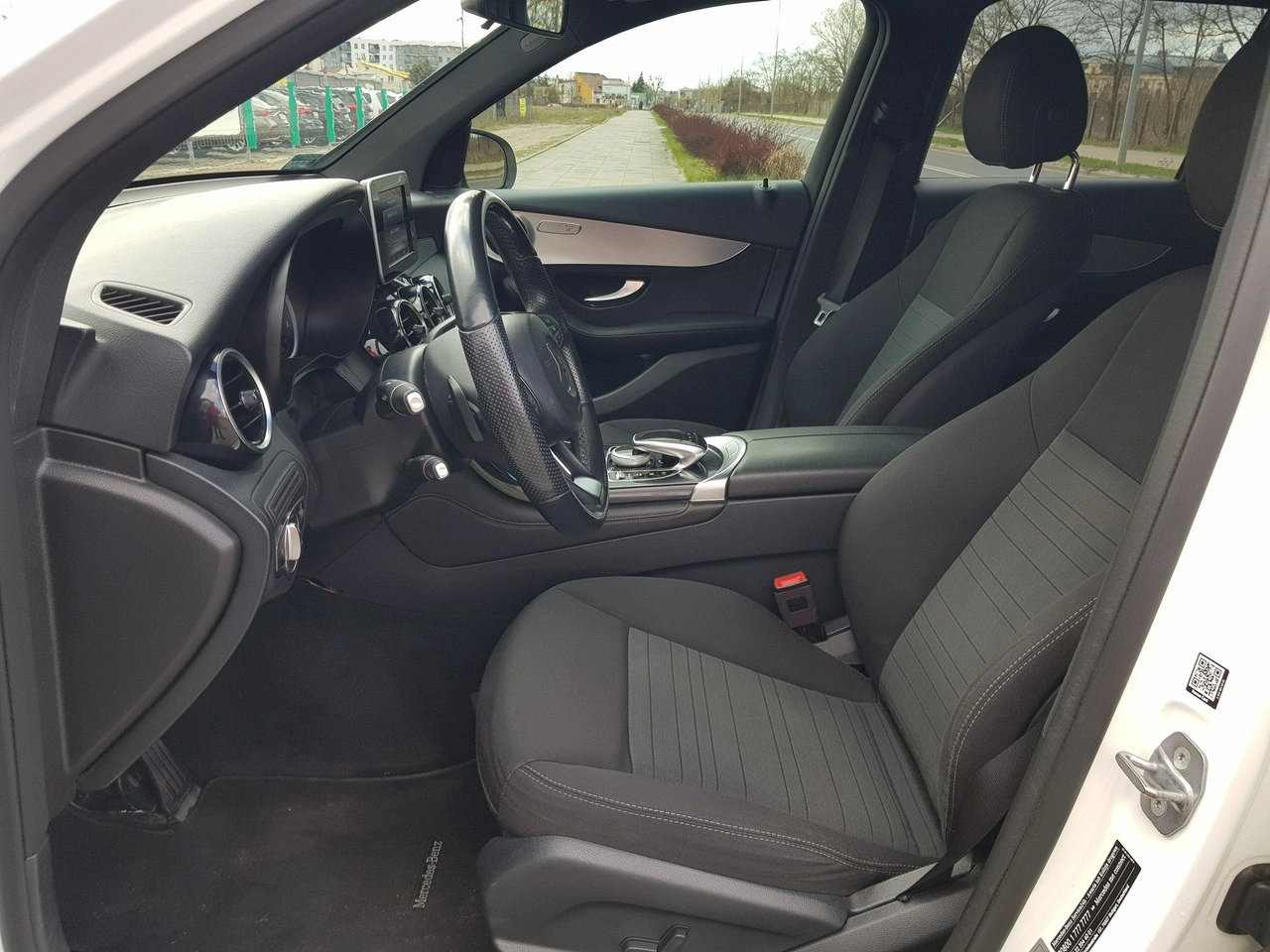Mercedes GLC 220 - Zdjęcie 8