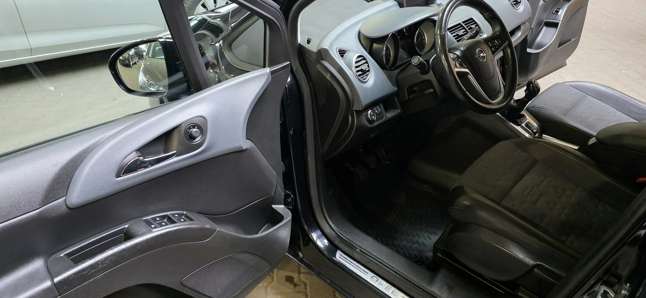 Opel Meriva - Zdjęcie 10