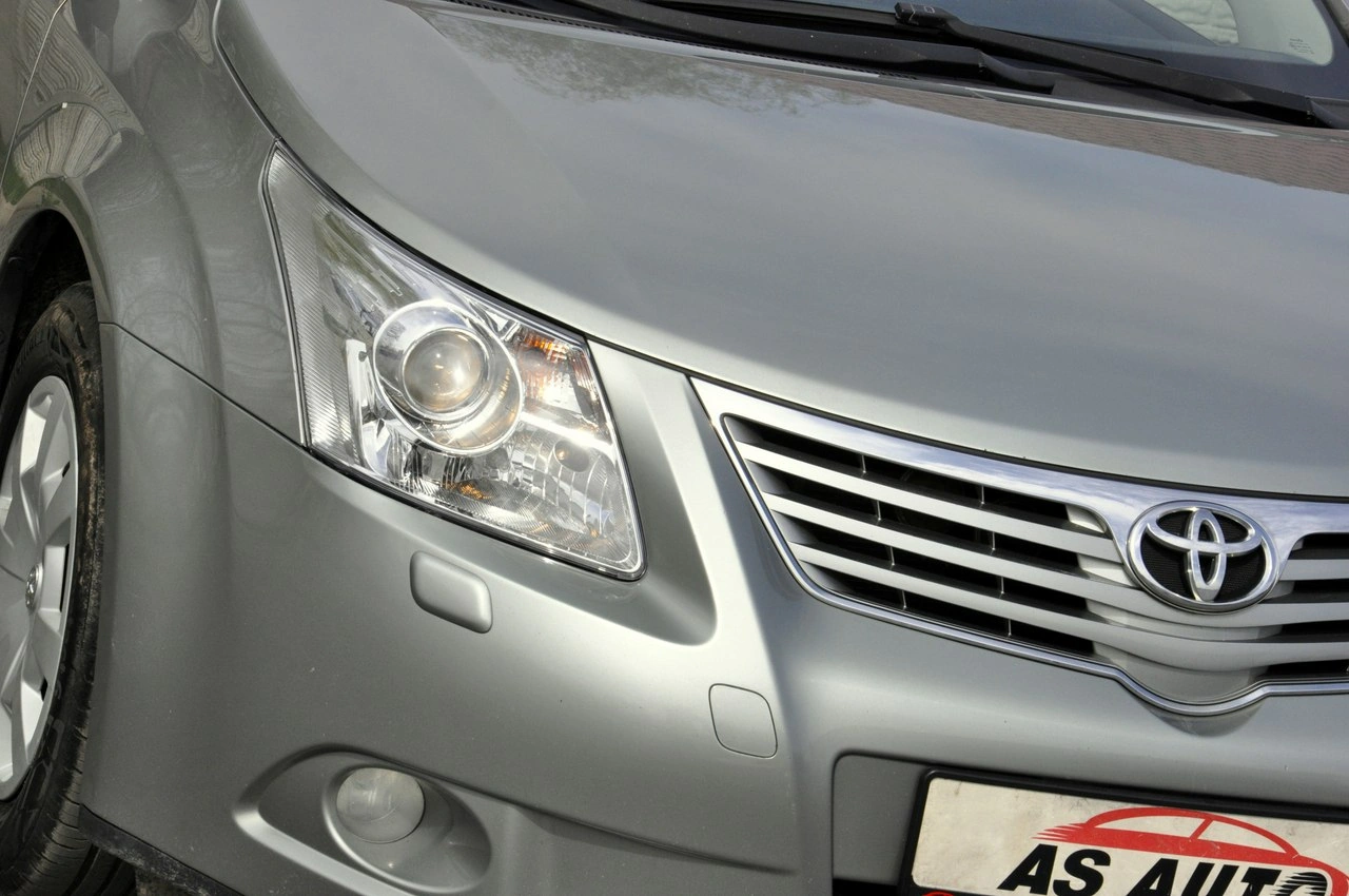 Toyota Avensis - Zdjęcie 24