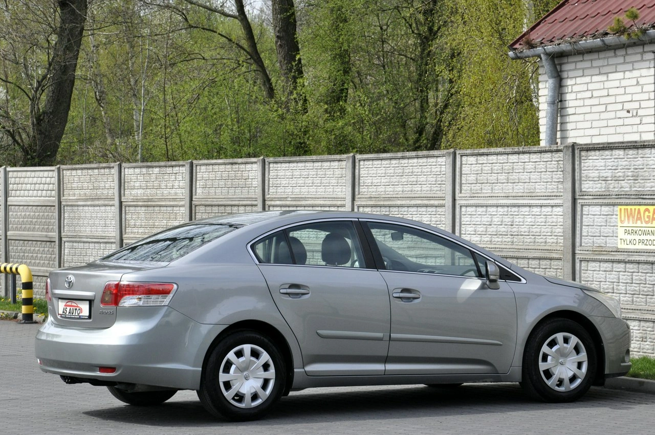 Toyota Avensis - Zdjęcie 27