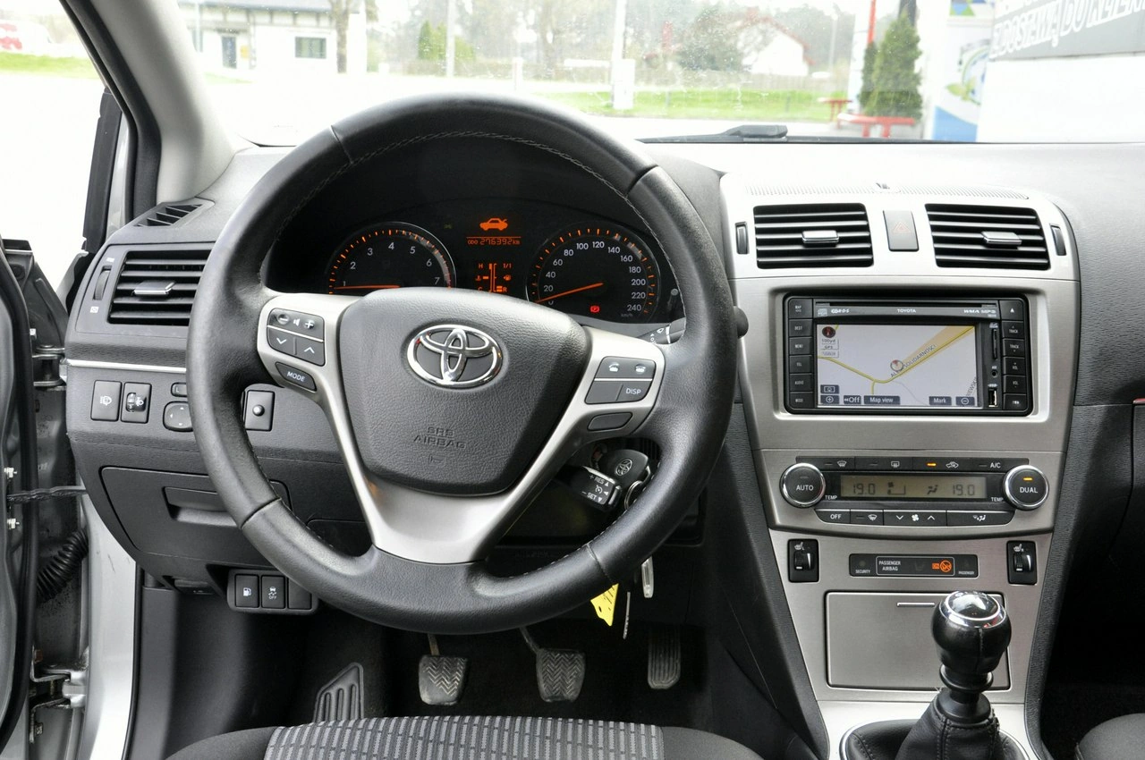 Toyota Avensis - Zdjęcie 35