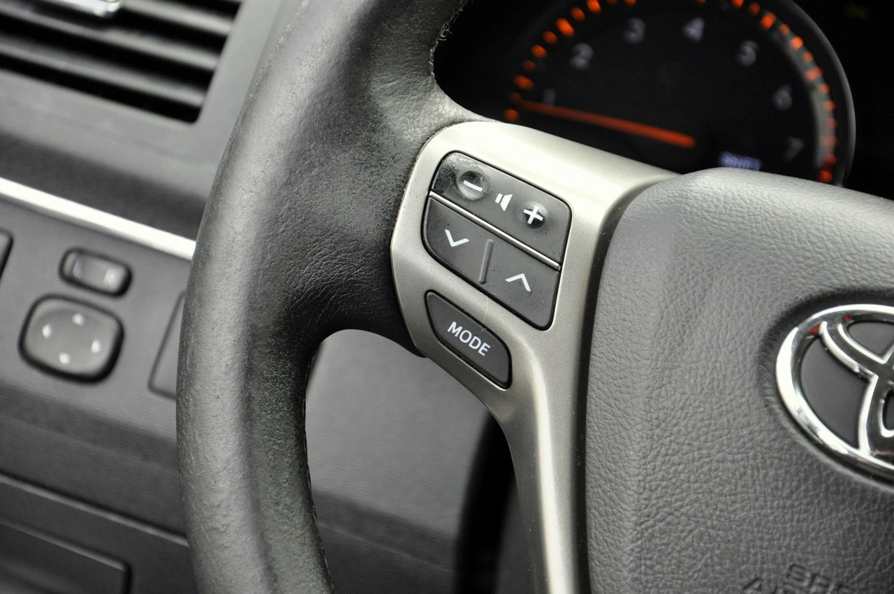 Toyota Avensis - Zdjęcie 15