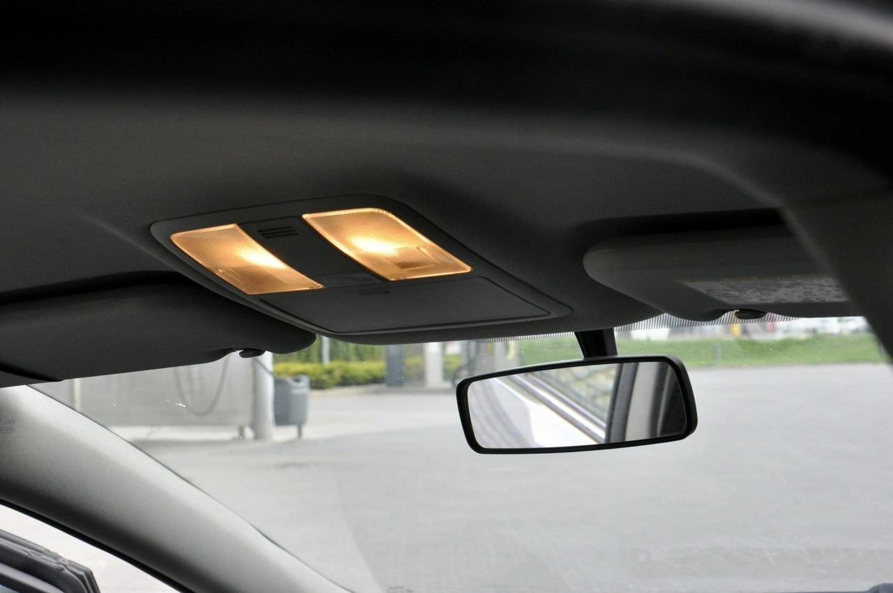 Toyota Avensis - Zdjęcie 16