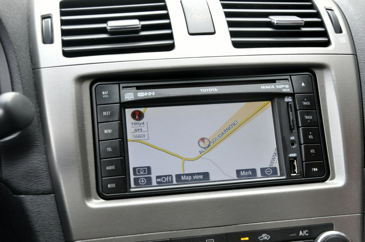 Toyota Avensis - Zdjęcie 6