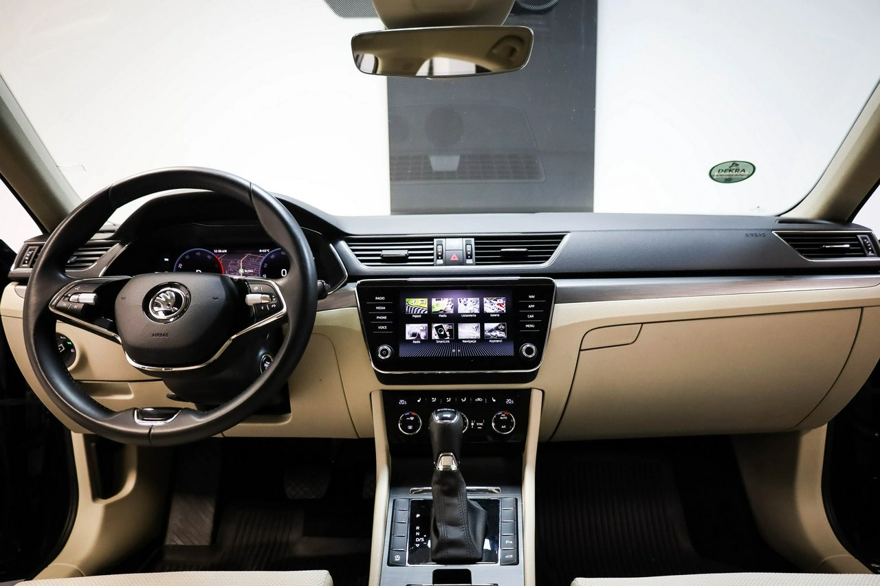 Skoda Superb - Zdjęcie 15