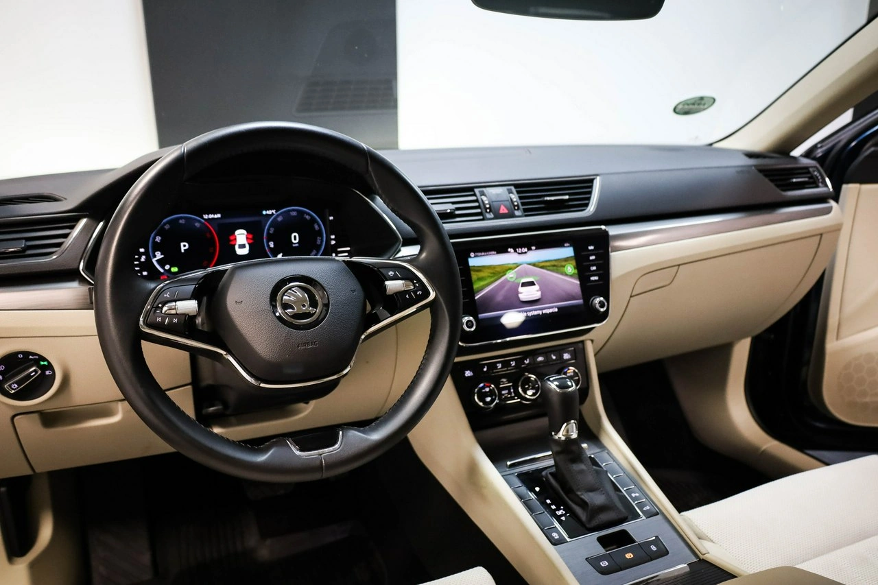 Skoda Superb - Zdjęcie 16