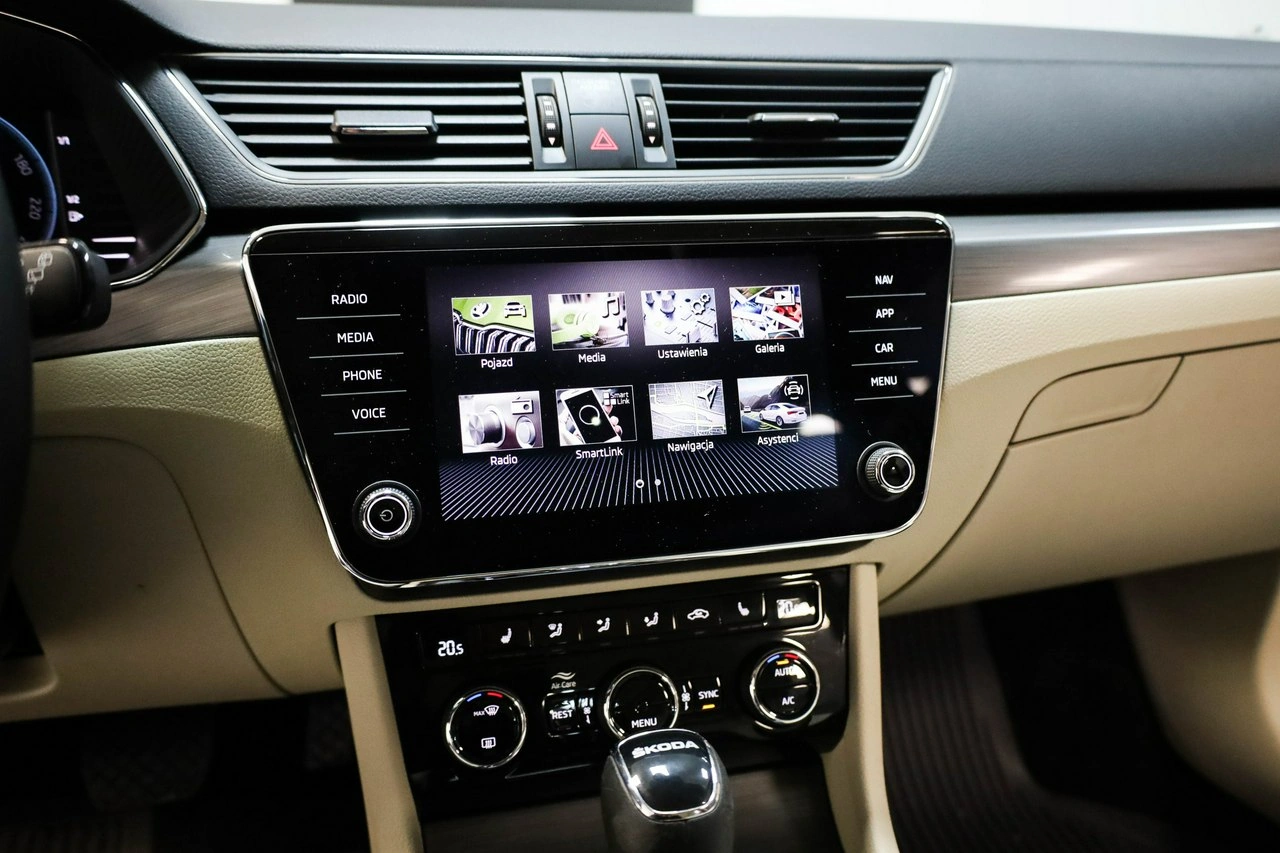 Skoda Superb - Zdjęcie 21