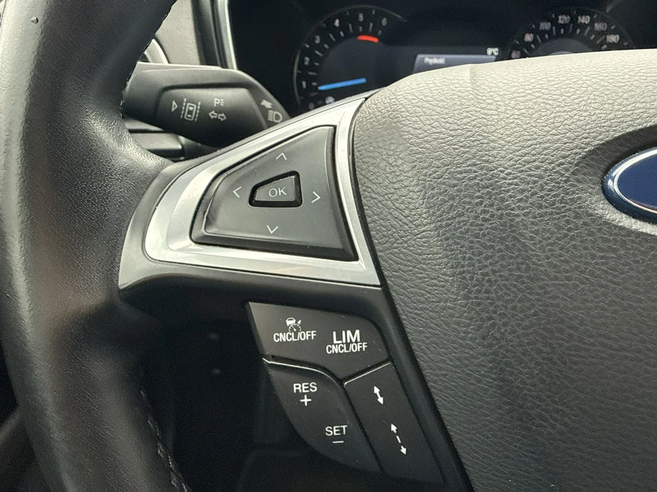 Ford Mondeo - Zdjęcie 15