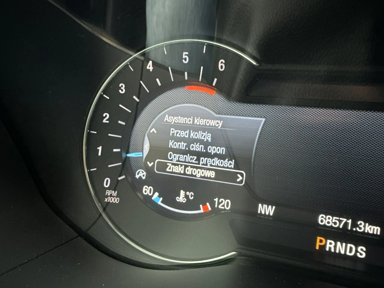 Ford Mondeo - Zdjęcie 20