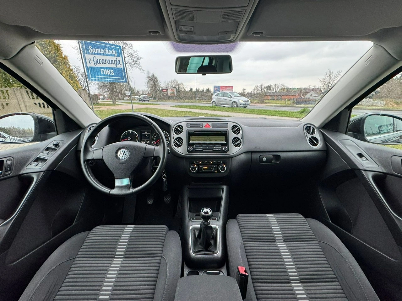 Volkswagen Tiguan - Zdjęcie 16