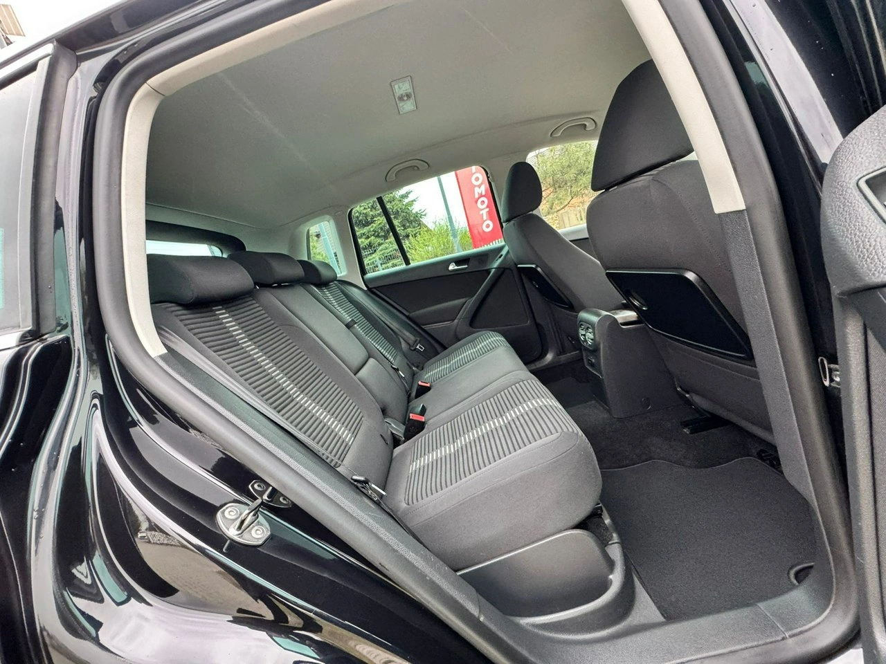 Volkswagen Tiguan - Zdjęcie 24