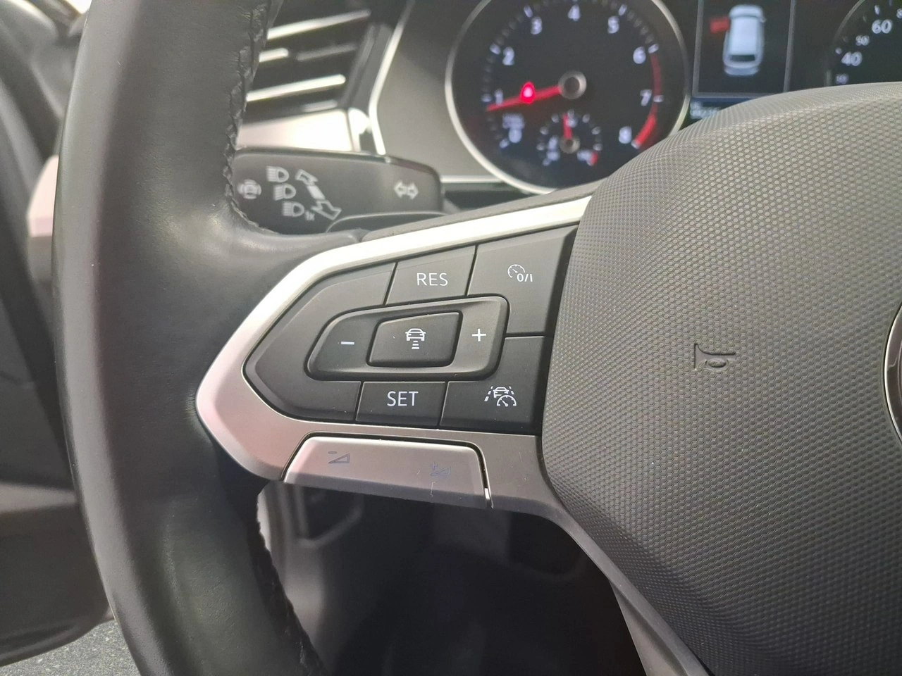 Volkswagen Passat Variant - Zdjęcie 13