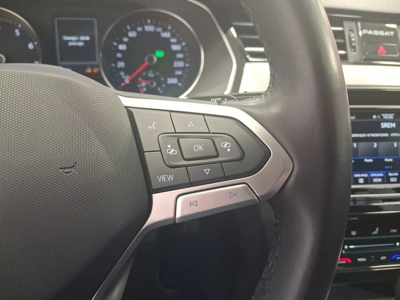 Volkswagen Passat Variant - Zdjęcie 14