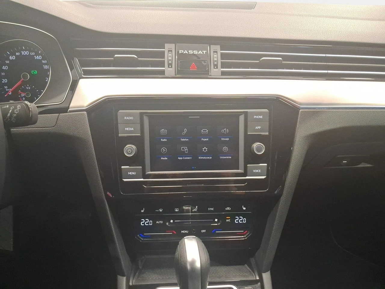 Volkswagen Passat Variant - Zdjęcie 17