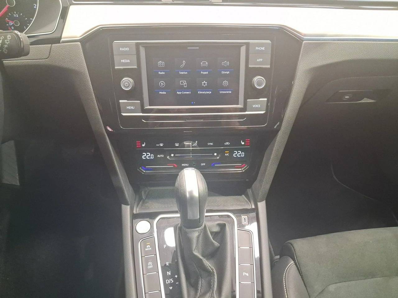 Volkswagen Passat Variant - Zdjęcie 18