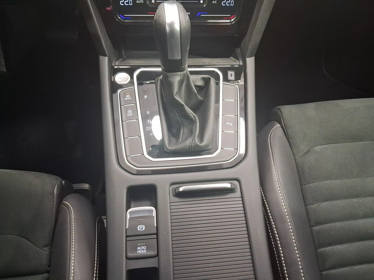 Volkswagen Passat Variant - Zdjęcie 19