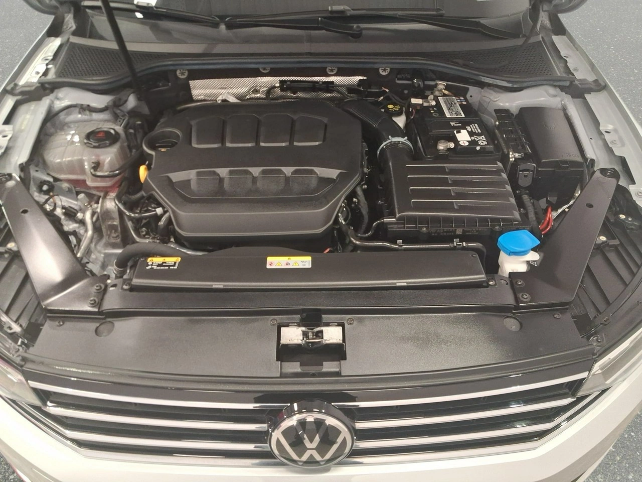 Volkswagen Passat Variant - Zdjęcie 21