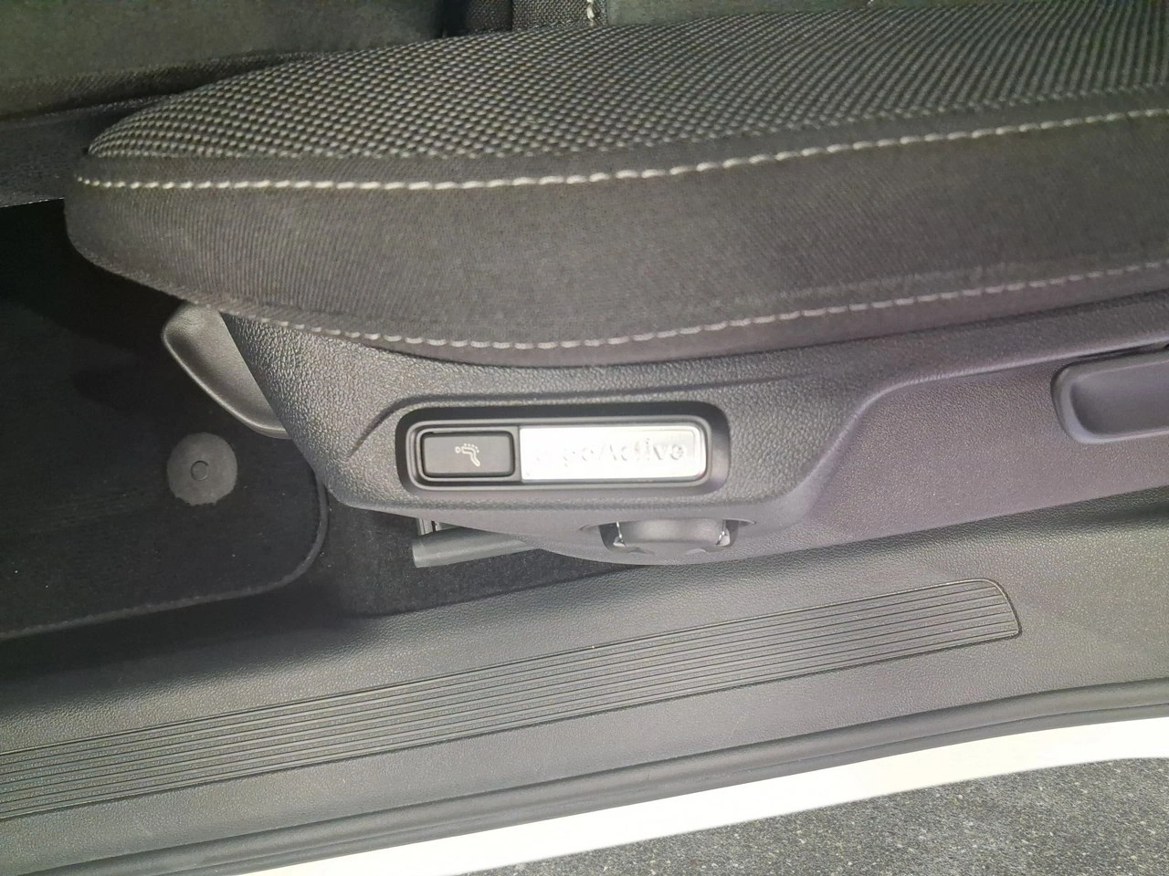 Volkswagen Tiguan - Zdjęcie 9