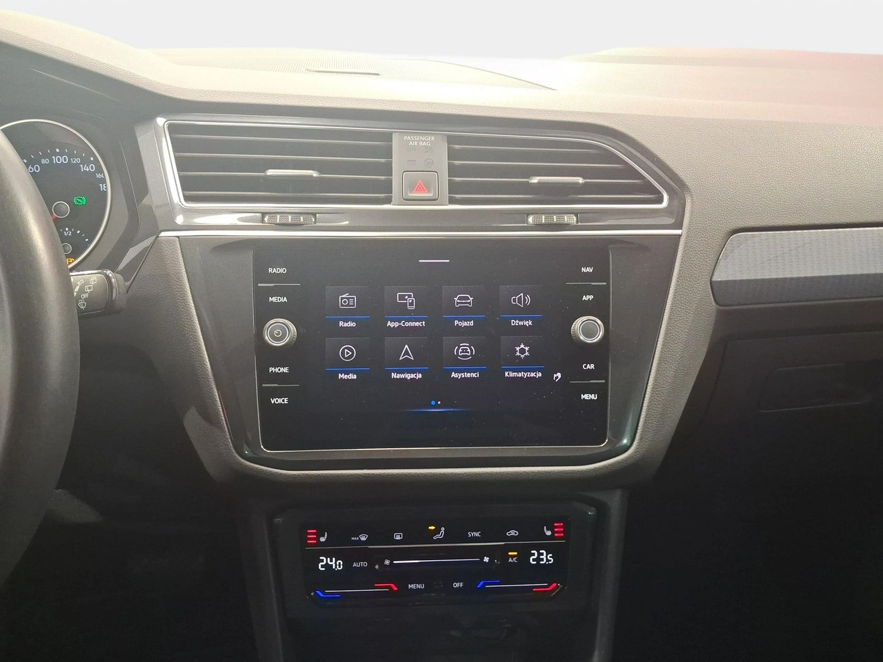 Volkswagen Tiguan - Zdjęcie 20