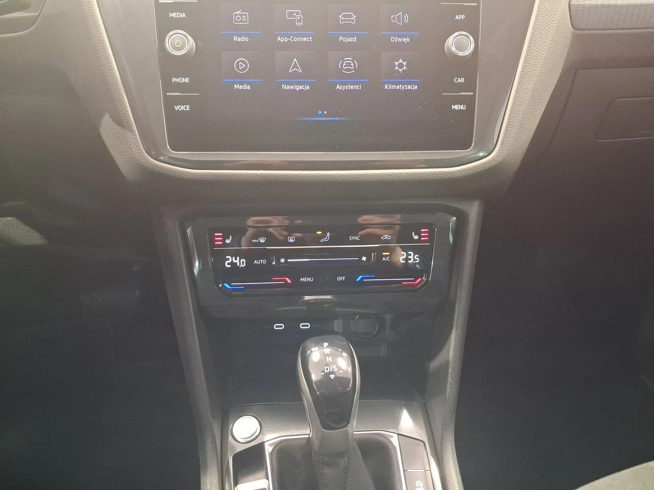 Volkswagen Tiguan - Zdjęcie 22