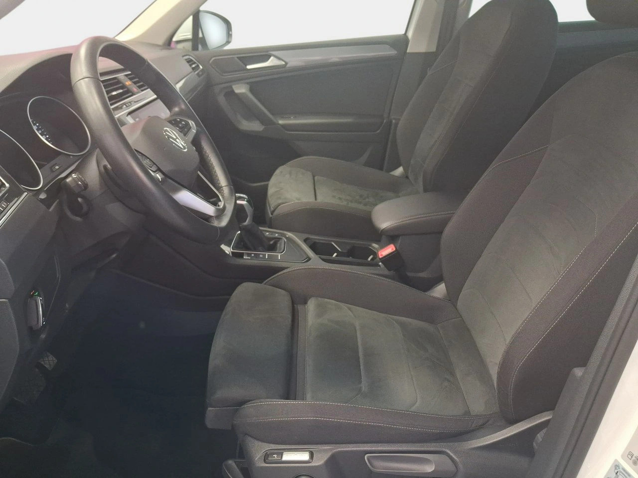 Volkswagen Tiguan - Zdjęcie 8