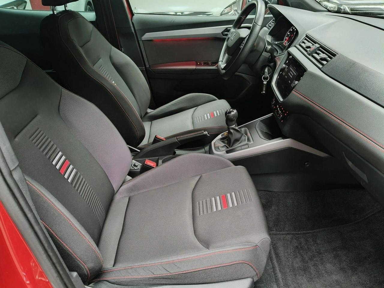 Seat Arona - Zdjęcie 12