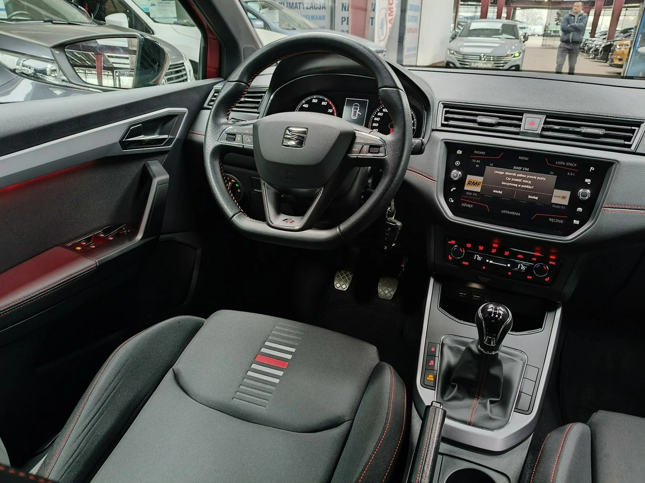 Seat Arona - Zdjęcie 14