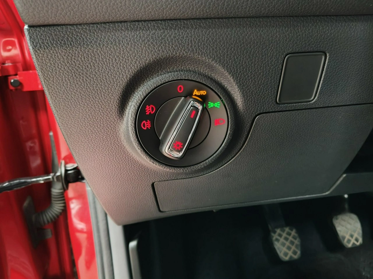 Seat Arona - Zdjęcie 17