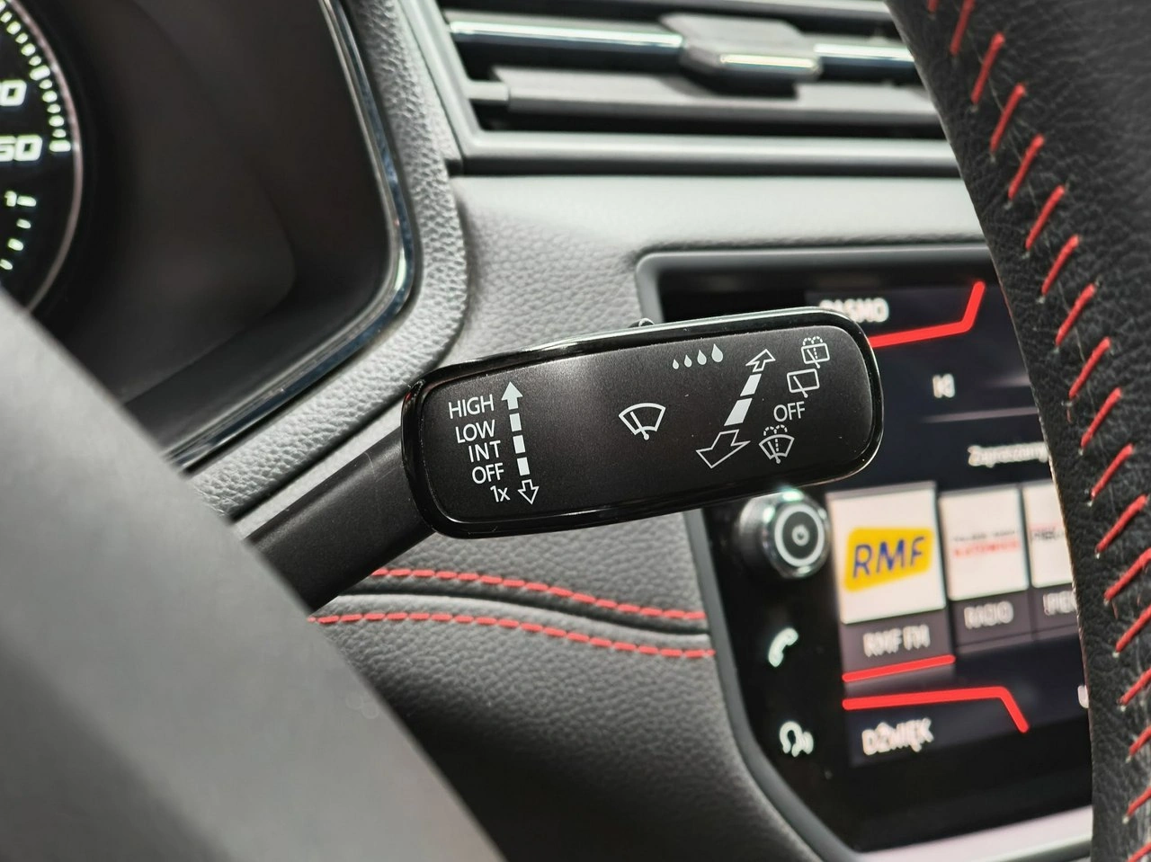 Seat Arona - Zdjęcie 22