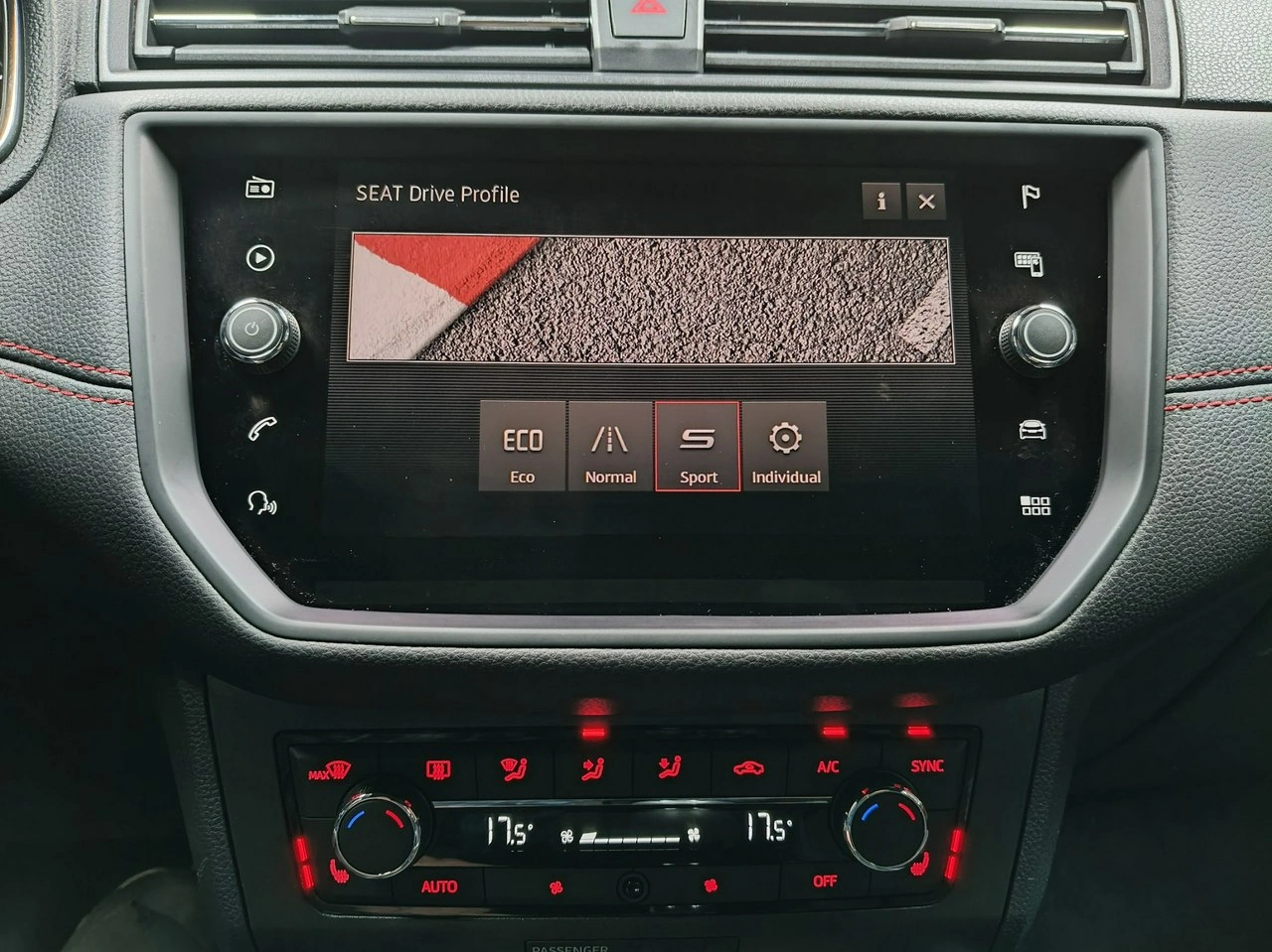 Seat Arona - Zdjęcie 25