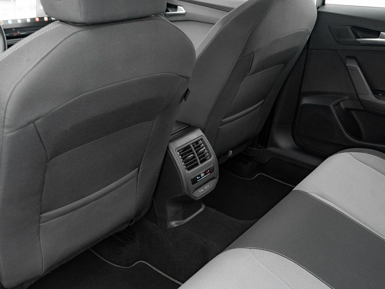 Seat Leon - Zdjęcie 20