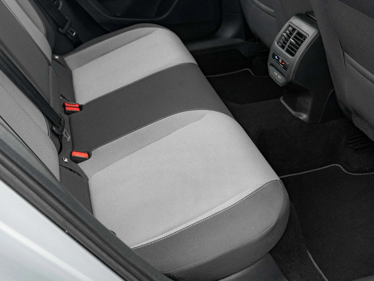 Seat Leon - Zdjęcie 24