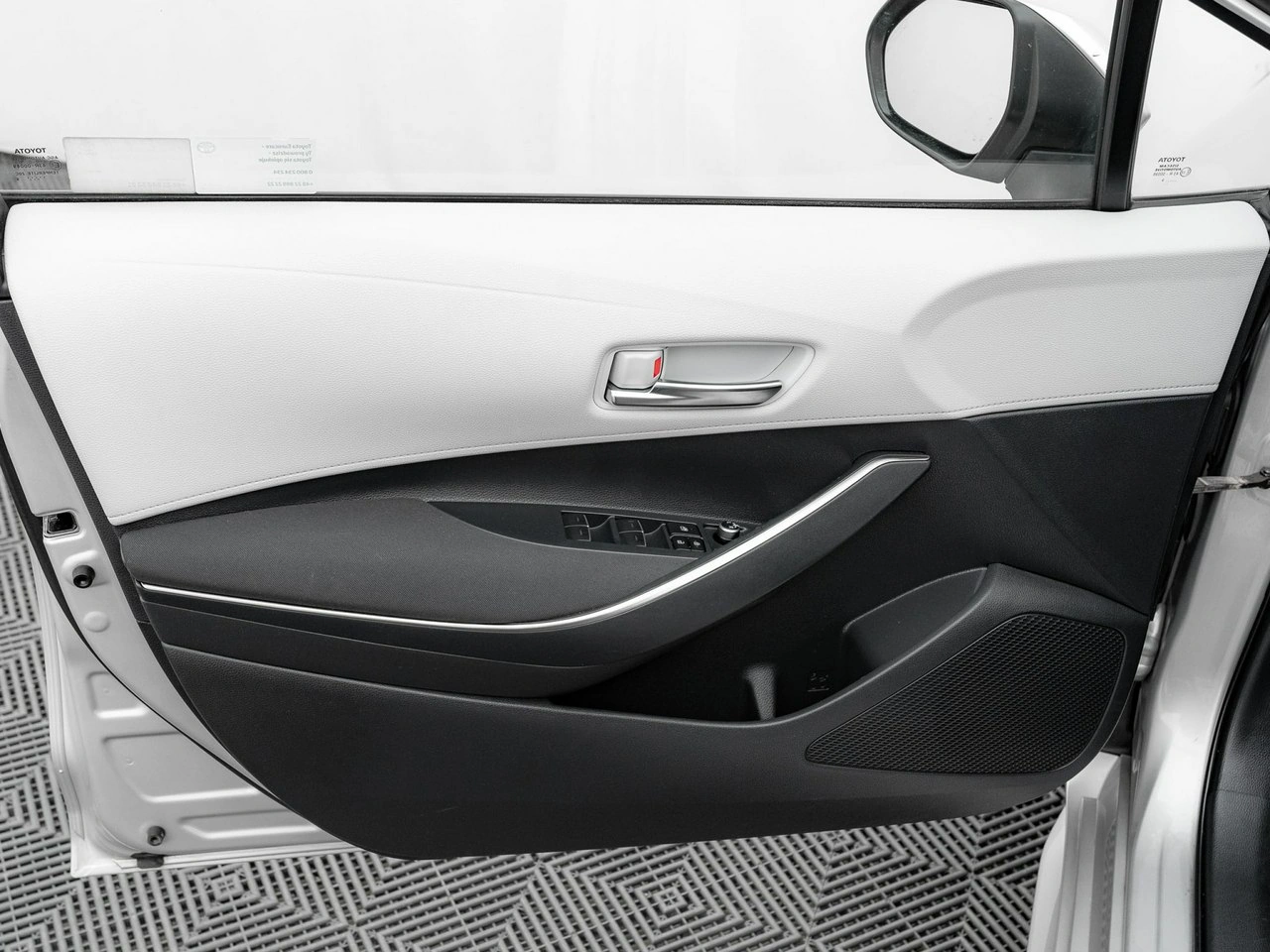 Toyota Corolla - Zdjęcie 9