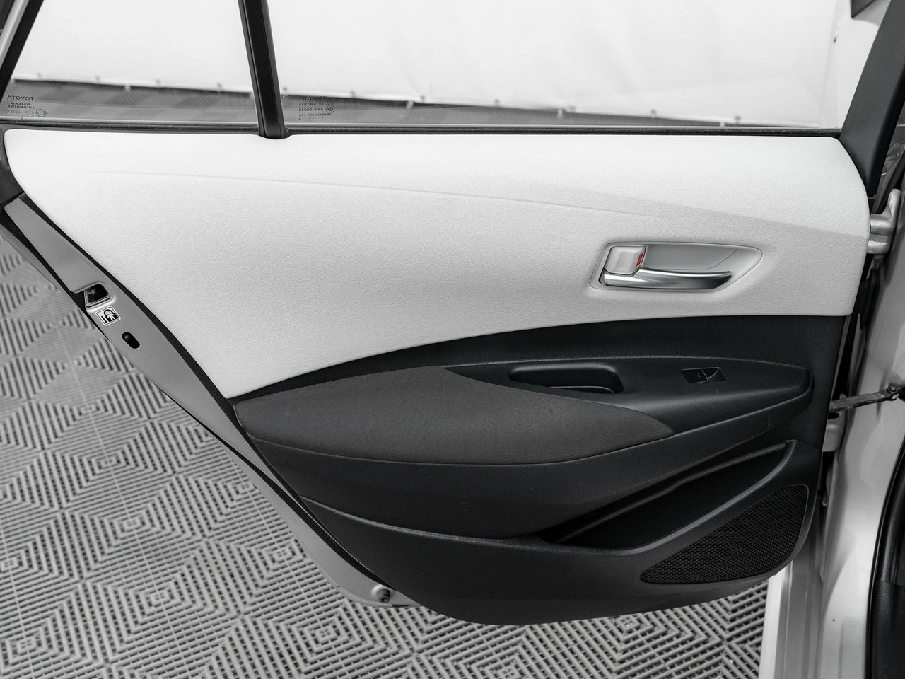 Toyota Corolla - Zdjęcie 18