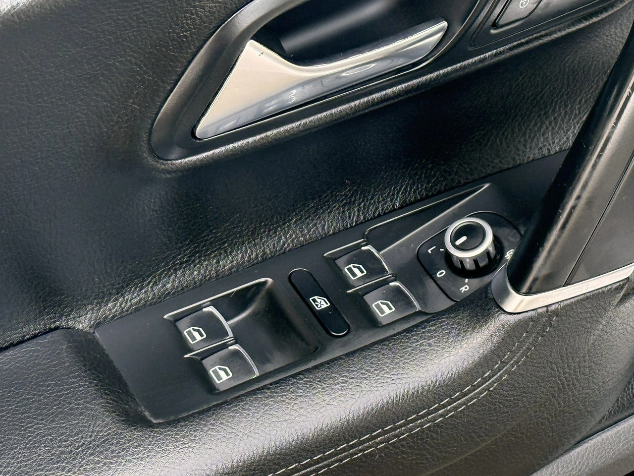 Volkswagen Passat CC - Zdjęcie 13